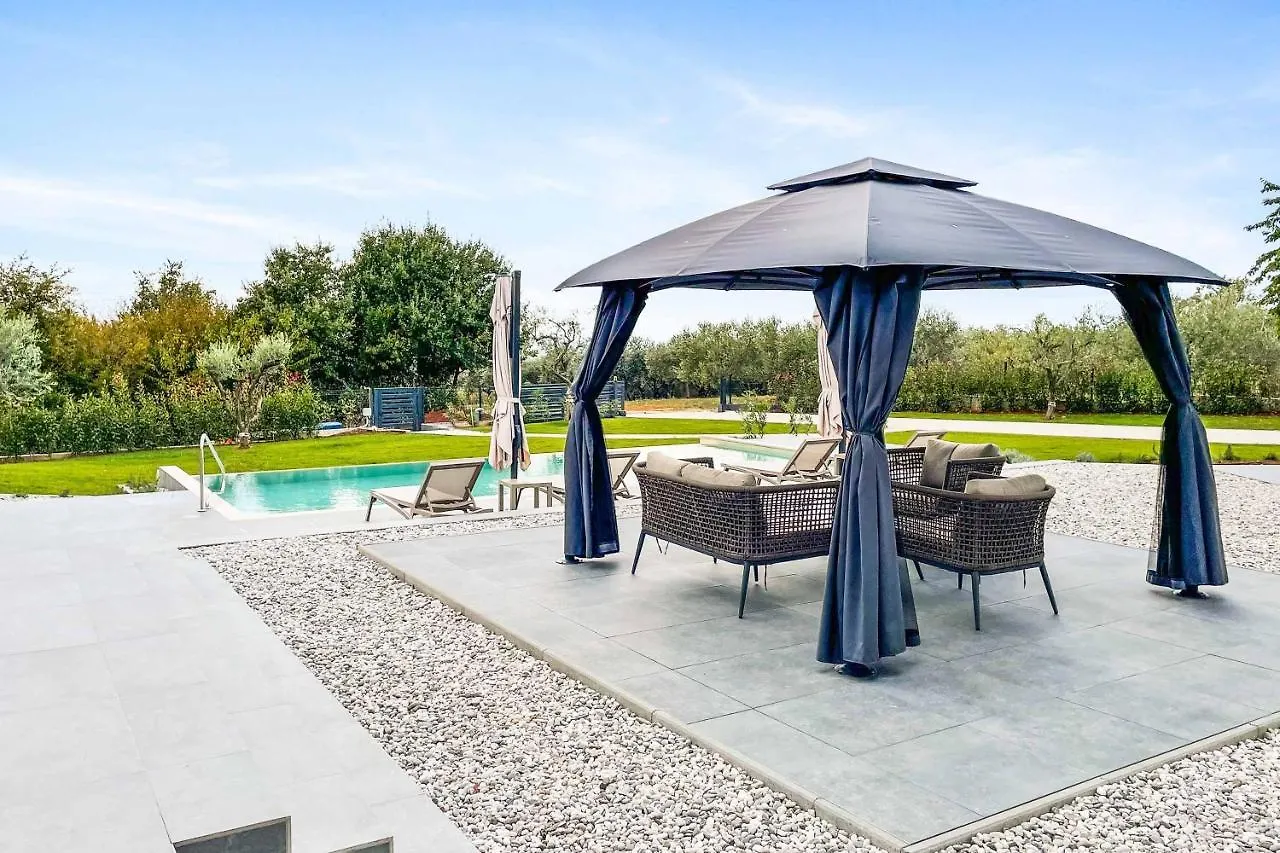 Villa Nura Kastelir