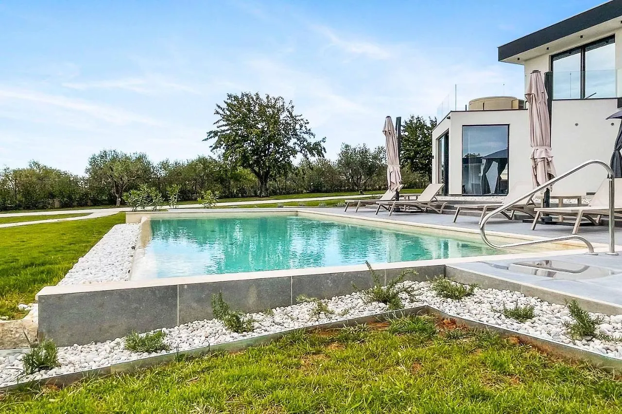 Villa Nura Kastelir